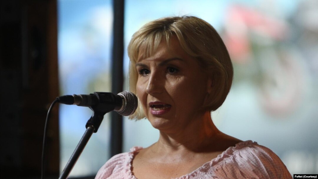 Vesna Vojvodić, profesorka, na protestu "Srbija protiv nasilja" (FoNet)