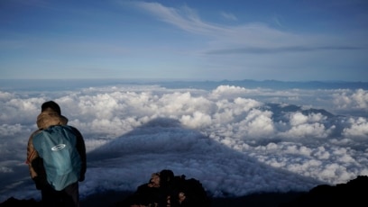 Climbers Will Have to Pay to Climb Mount Fuji