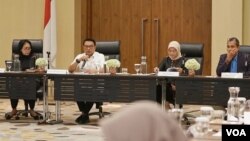 Kepala Staf Kepresidenan Moeldoko menggelar rapat terakhir untuk membahas daftar isian masalah RUU PPRT di Jakarta, Senin (15/5). (foto courtesy: KSP RI).