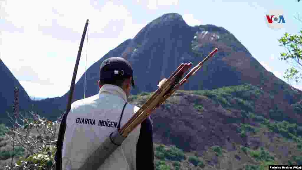 La Guardia Indígena se concibe como un organismo ancestral y es uno de los sistemas de protección de las propias comunidades indígenas en Colombia.&nbsp;