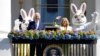 El presidente Joe Biden presidió este lunes, junto con la primera dama Jill Biden, la ceremonia anual de los huevos de Pascua en el Jardín Sur de la Casa Blanca.