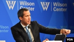 El expresidente interino de Venezuela Juan Guaidó participó este miércoles en un evento del Woodrow Wilson Center en Washington donde analizó la compleja situación de la plataforma que, según dijo, "subestimó" el tamaño de la "dictadura de Nicolás Maduro" y sus soportes.