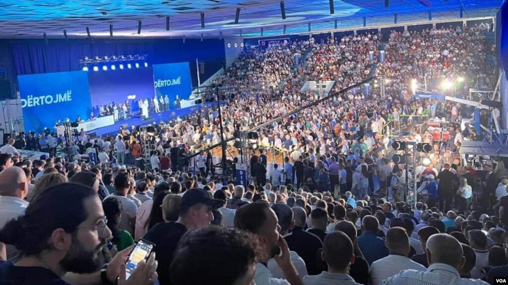 Partia Demokratike në opozitë mban Kuvendin Kombëtar