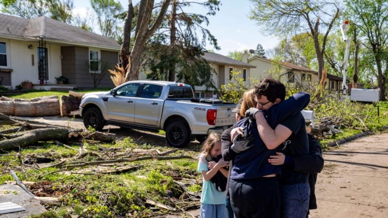 Tornadoes kill 2 in Oklahoma as governor issues state of emergency for 12 counties...