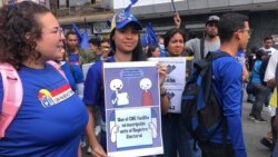 Jóvenes venezolanos piden inscripción el registro electoral