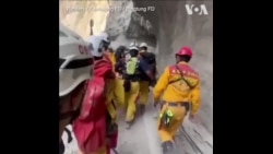 台湾救援人员出动直升机搜救震灾幸存者