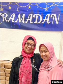 Anie Turchi dan Fitri Hayati. (Foto: pribadi)