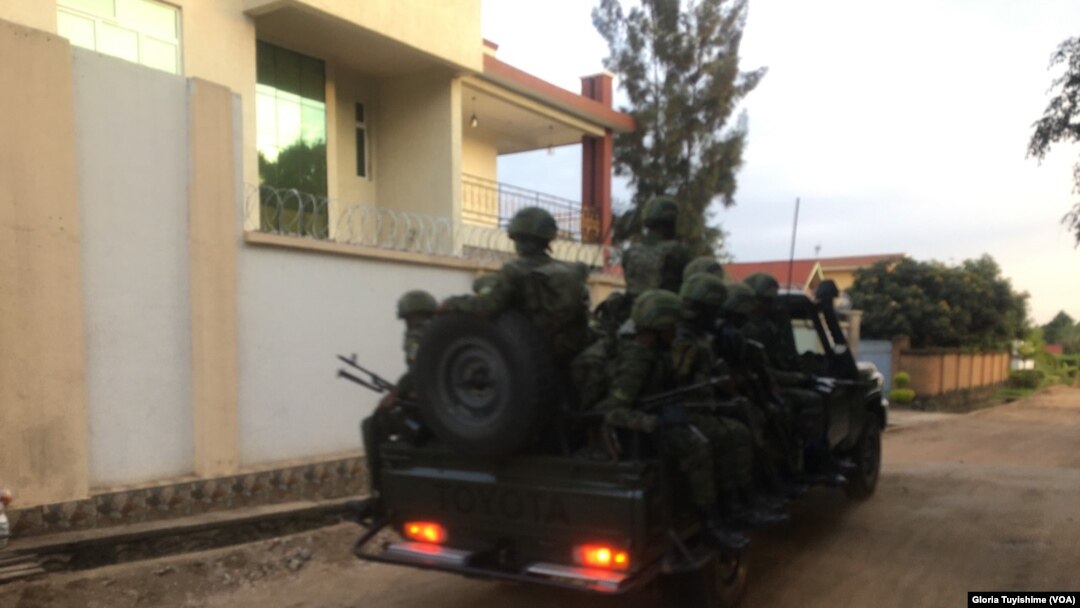 Abasirikare b'u Rwanda bari mu mihanda ya Rubavu inyuma y'amasasu yumvikanye 