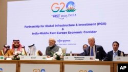 Putra Mahkota Saudi Mohammed bin Salman Al Saud, PM India Narendra Modi, dan Presiden AS Joe Biden dalam forum Partnership for Global Infrastructure and Investment di sela KTT G20 di New Delhi, India, 9 September 2023 lalu.