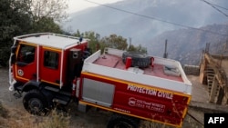 Plus de 800 pompiers, 187 véhicules d'intervention et sept avions ont été mobilisés pour combattre les feux qui ont consumé une partie de la Kabylie.