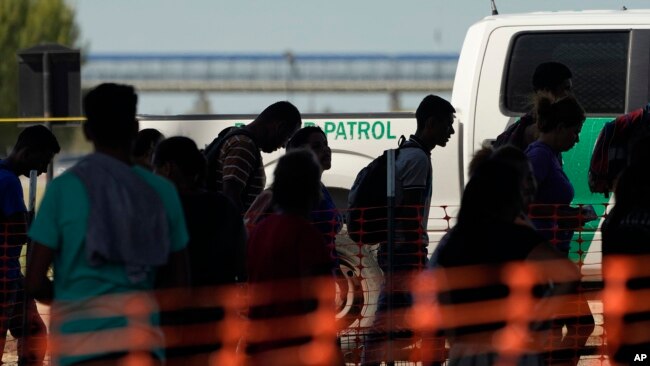 https://gdb.voanews.com/01000000-0aff-0242-85cd-08dbbaf9647c_w650_r1_s.jpg