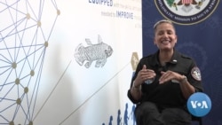 Comandante de missão espacial histórica visita escolas sul-africanas