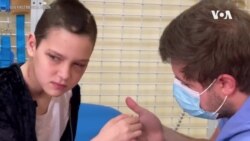 Детство со трауми и болки: Болница во Лавов лекува деца ранети во војната