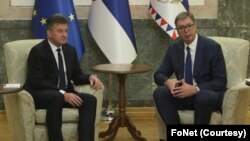 Predsednik Srbije Aleksandar Vučić sastao se sa specijalnim predstavnikom EU za dijalog Beograda i Prištine Miroslavom Lajčakom (FoNet)