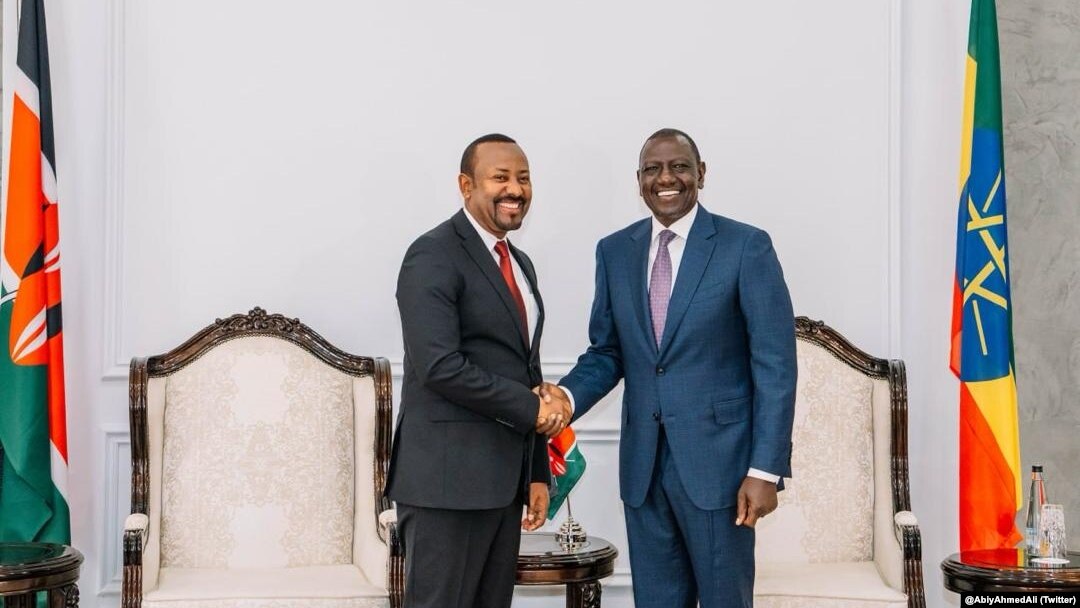  ጠቅላይ ሚኒስትር ዐቢይ አሕመድ፤ የኬኒያ ፕሬዚደንት ዊሊያም ሩቶ በናይሮቢ፤ ኬንያ