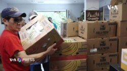 Người Việt ở Mỹ giúp phân phát thực phẩm miễn phí tới tận nhà các cụ cao niên