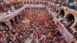 Hindistan’da Renkli Holi Kutlamaları 