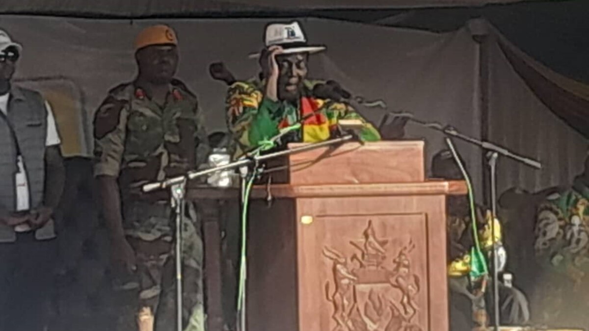 Zimbabwe President Pledges Economic Revival As Election Campaign Kicks Off