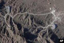 위성 촬영한 이란 나탄즈 핵 시설 (자료사진)