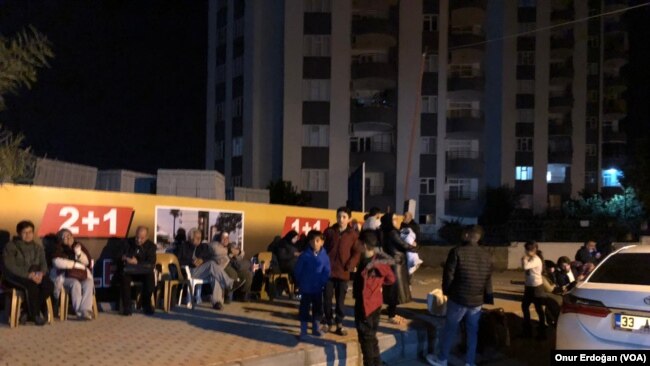 Mersin'de de hissedilen deprem vatandaşları korkuttu.