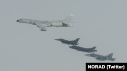 北美防空司令部(NORAD)拦截在阿拉斯加执行任务的两架俄罗斯TU-95和两架中国H-6军用飞机。