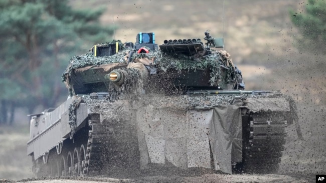 Tanku gjerman Leopard 2