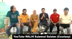 Yahya Muchtar, petani merica asal desa Ranteangin, Kabupaten Luwu Timur, dalam konferensi pers secara daring di Kanal YouTube WALHI Sulawesi Selatan, 6 Oktober 2023. (Foto: YouTube WALHI Sulawesi Selatan)