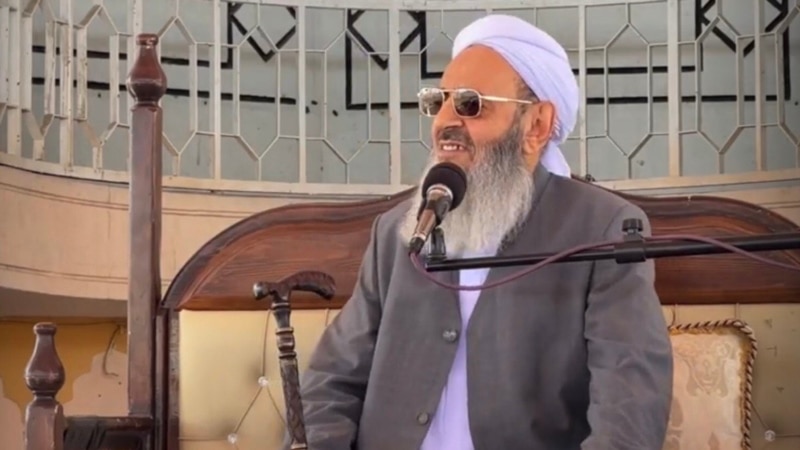 مولوی عبدالحمید: مردم دولتی انتخاب کرده‌اند که اختیار ندارد