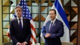 1일 이스라엘 텔아비브에서 만난 토니 블링컨 미국 국무장관(왼쪽)과 아이작 헤르조그 이스라엘 대통령(오른쪽).