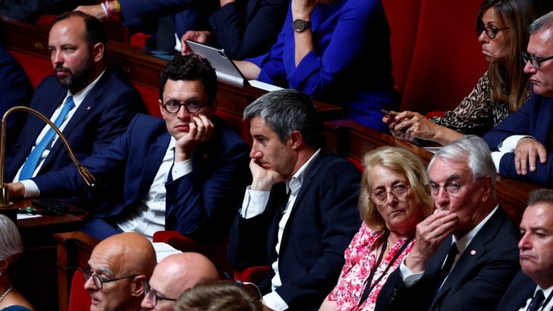 France's newly elected lawmakers begin choosing speaker amid political turmoil