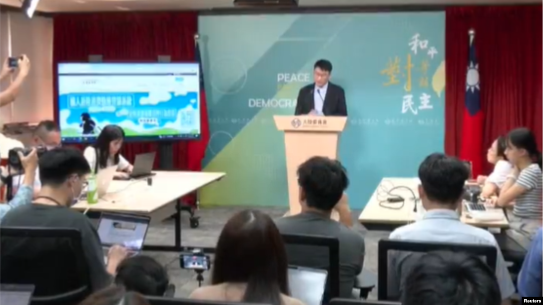 2024年6月27日，台灣陸委會副主委梁文傑宣布，將從即日起將台灣公民前往中國的旅遊警示提升為橙色警戒。 （圖片來自路透社影片截圖）