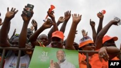 Ces élections locales se déroulent à deux ans de la présidentielle pour laquelle le président Ouattara n'a pas encore décidé s'il briguait ou non un quatrième mandat.
