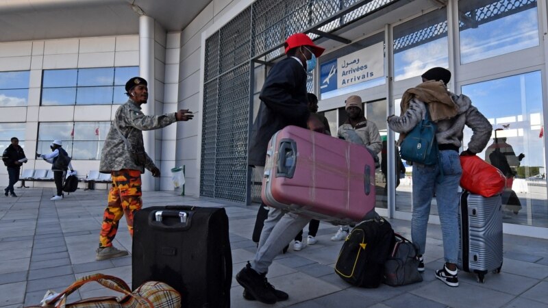 Violences racistes : 64 Burkinabè rapatriés de Tunisie