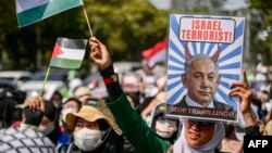 Masyarakat mengikuti unjuk rasa pro-Palestina di Jakarta pada 20 Oktober 2023. Ribuan orang, baik warga Israel maupun Palestina, tewas sejak 7 Oktober 2023. (Foto: AFP)