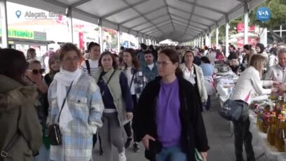 Alaçatı Ot Festivali’nde Depremzedelerle Dayanışma 