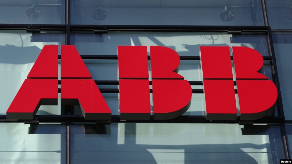 资料照：ABB公司在瑞士苏黎世办公楼上的标识 （2020年9月10日）(photo:VOA)
