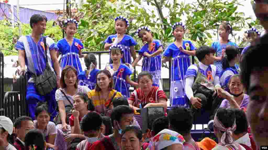 သြဂုတ်လ ၂၇ -- ကရင့်ရိုးရာလက်ချည်ပွဲ အခမ်းအနား၊ ဘန်ကောက် -- ဓါတ်ပုံ (မညိုညိုလွင် - VOA)