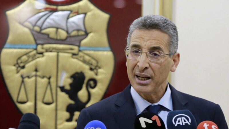 Tunisie: l'influent ministre de l'Intérieur Taoufik Charfeddine annonce sa démission