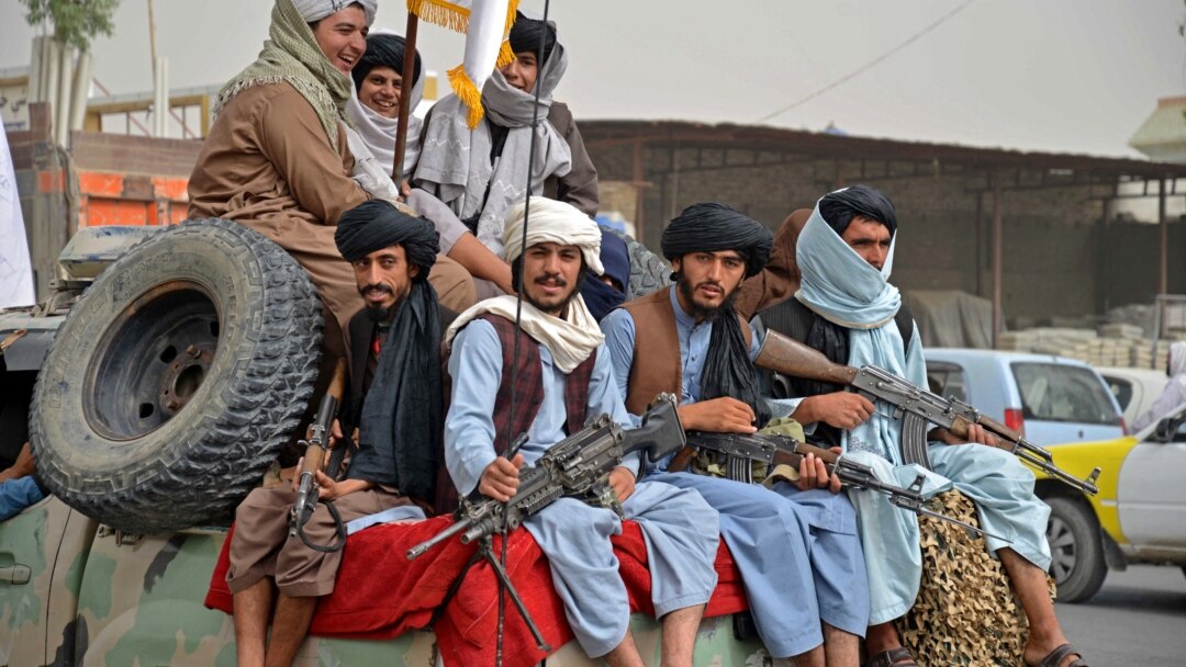 Orqa xiyobonda ruscha jinsiy aloqa