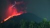 Gunung Ibu di Provinsi Maluku Utara. (Foto: Badan Geologi Indonesia/AFP)