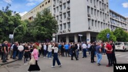 Opozicioni protest u Podgorici u znak podrške uhapšenom Milivoju Katniću (Foto: Jovo Radulović/VOA)