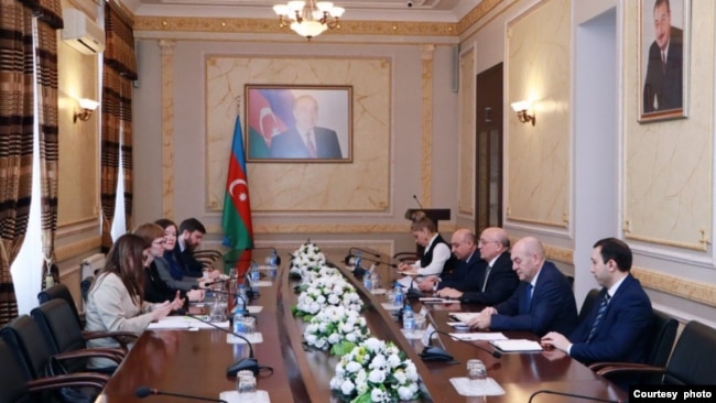Dövlət Departamentinin Beynəlxalq Dini Azadlıq Ofisinin nümayəndələri Dini Qurumlarla İş üzrə Dövlət Komitəsində (Rəsmi foto)