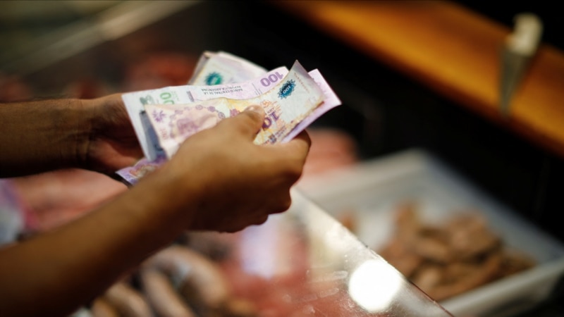 Inflación en Argentina supera el 100 %