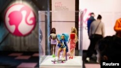 Pameran "The Barbie Collector" di The Wellington Museum, Wellington, Selandia Baru, 29 Juli 2023. (REUTERS/Amanda Perobelli)