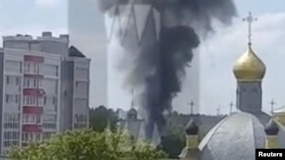 Keksa gomoseksual yigit yosh yigitni bezori