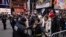 နယူးယောက် &nbsp;Time Square ရင်ပြင်မှာကျင်းပတဲ့ နှစ်သစ်ကူးပွဲတော် လုံခြုံရေးတင်းကြပ်။&nbsp;