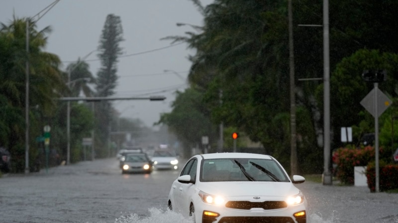 Hujan Lebat Awali Musim Badai di Florida
