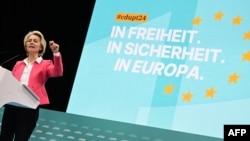 欧洲委员会主席冯德莱恩在德国柏林发表讲话。（2024年5月8日）