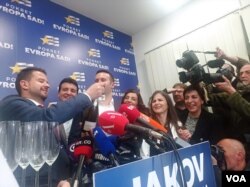 Jedan od lidera Evrope sad Jakov Milatović slavi rezultat na izborima. (Foto: VOA, Sanja Novaković)