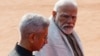 资料照：印度总理莫迪（右）与 印度外长苏杰生(Subrahmanyam Jaishankar)在新德里。（2023年12月5日）
